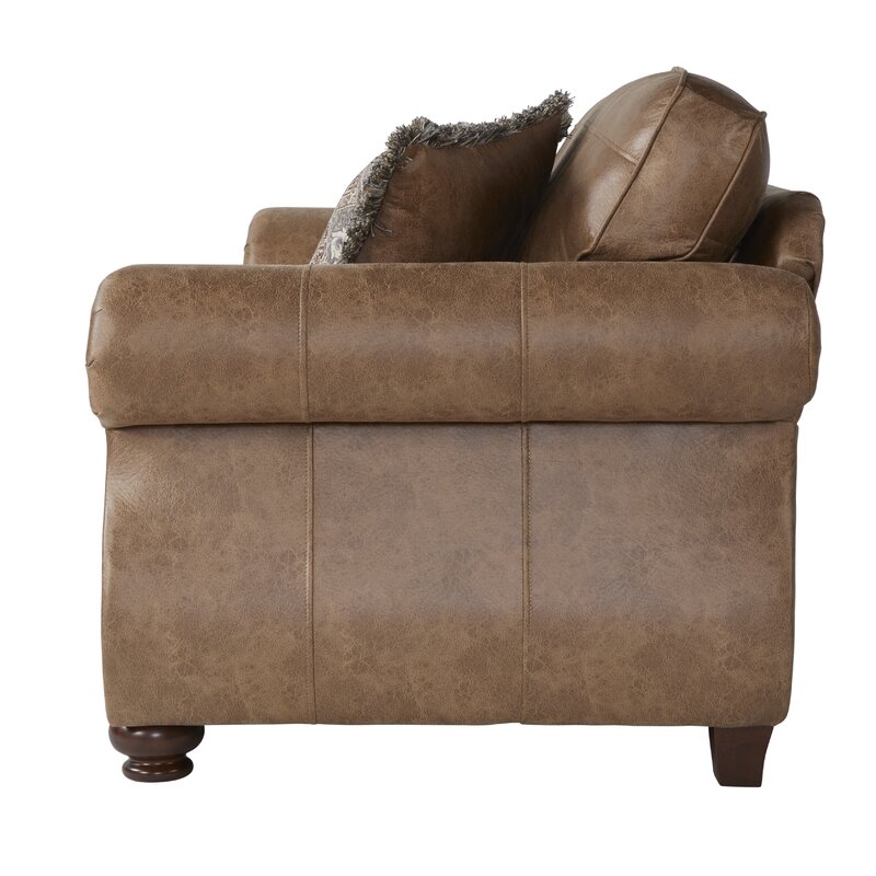 Traditional style sofa for the living room or sitting area